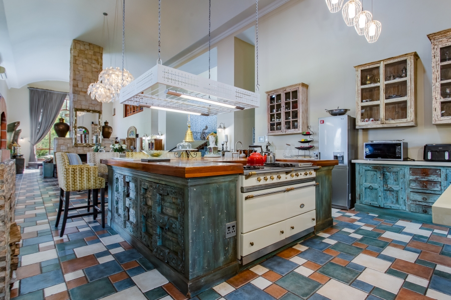 5 Bedroom Property for Sale in Winelands Western Cape